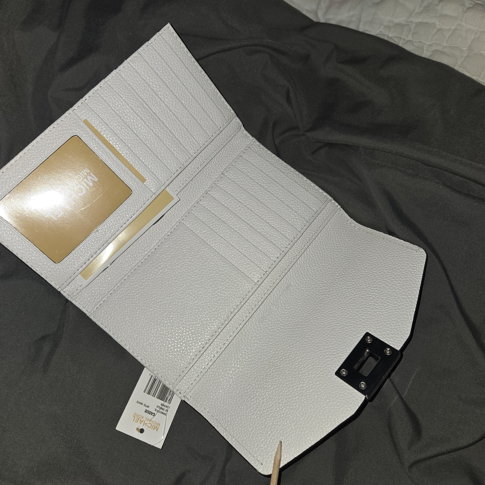 Michael Kors White Leather Clutch - Picture 4 of 8